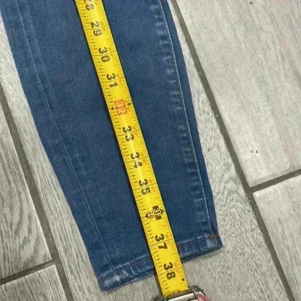Good American Good Waist Women’s Jeans Size 2 / 26 - Picture 6 of 9